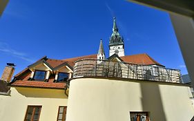 Apartmány Na Náměstí 85